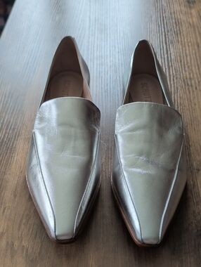 🔥SCHUTZ Metallic Silver Pointed-Toe Loafers
